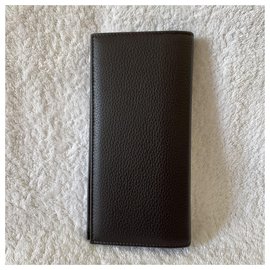 Salvatore Ferragamo-Pebbled leather vertical wallet-Dark brown