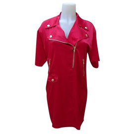 Moschino-Robes-Rouge