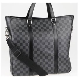 Louis Vuitton-Tadao-Grey