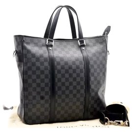Louis Vuitton-Tadao-Grey