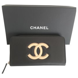Chanel-Chanel grande carteira zipada-Preto,Bege