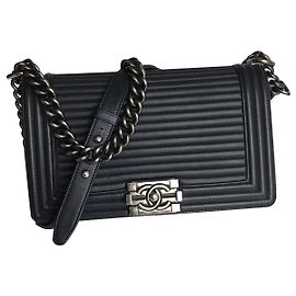 Chanel Medium Boy Flap Bag w/card Navy blue Dark blue