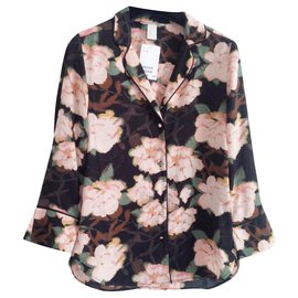 Autre Marque-New with tag. Floral print pyjamas-style shirt with covered buttons and piping details. size 32 fr. Suitable for size XS.-Black,Pink,White,Green,Olive green,Dark green