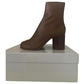 Maison Martin Margiela Tabi Caramelo