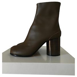 Maison Martin Margiela Tabi Caqui