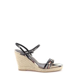burberry womens sandals