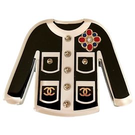 Spilla per spilla classica in resina nera / bianca Chanel Nero