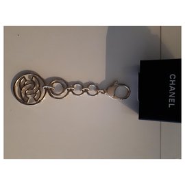 Chanel-Porte Clé Chanel neuf-Doré