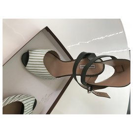 Emporio Armani-Des sandales-Vert