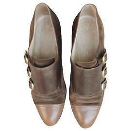 soulier à boucles Hermès p 39 Marron
