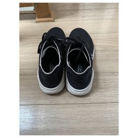 Chanel-zapatillas suaves en blanco y negro-Negro,Blanco