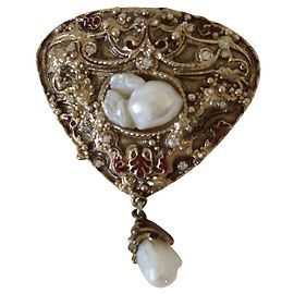 Chanel Alfinetes e broches Multicor