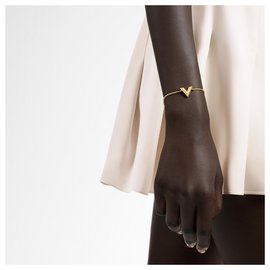 Louis Vuitton-ESSENTIAL V BRACELET vuitton-Dourado