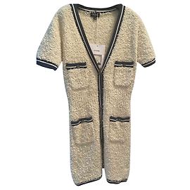 Robe Chanel neuve Beige
