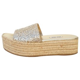 Miu Miu Mulas Dourado