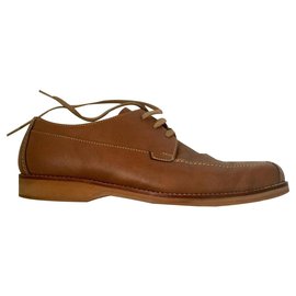 Burberry-Zapatos Burberry con cordones-Castaño
