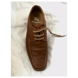 Burberry-Chaussures à lacets Burberry-Marron