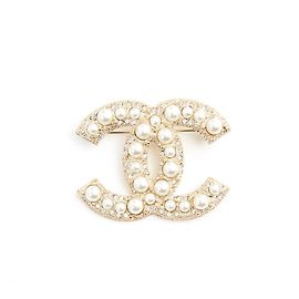 Chanel DIAMANTI E PERLE DORATE CC D'oro