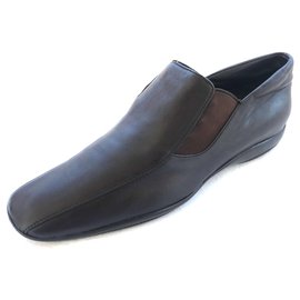 Mocassins Prada em couro marrom Marrom