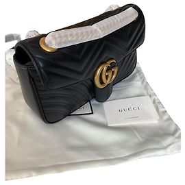 Gucci Borsa a spalla matelassé piccola Nero
