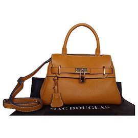 Mac Douglas Romy Caramelo