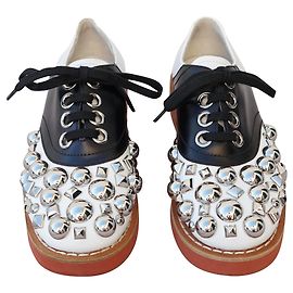 Miu Miu Schnürschuhe Schwarz Weiß