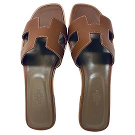Hermès HERMES ORAN FLAT SANDALS NEW Brown
