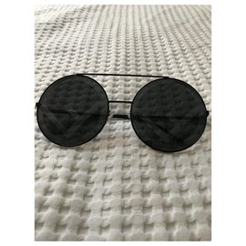 Fendi-Sunglasses-Black