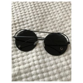Fendi-Sunglasses-Black