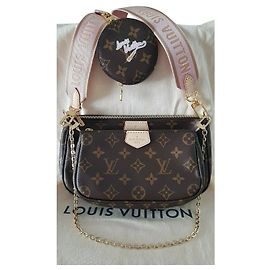 LOUIS VUITTON Multi Pochette Accessoires Monogram Otro