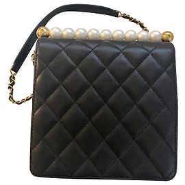 Sac à rabat Chanel avec perles Noir