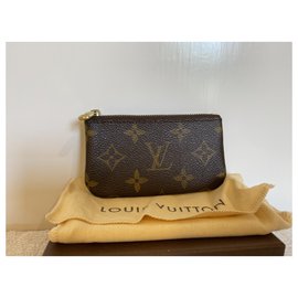 Louis Vuitton-Pochette clé Louis Vuitton sans chaîne-Marron