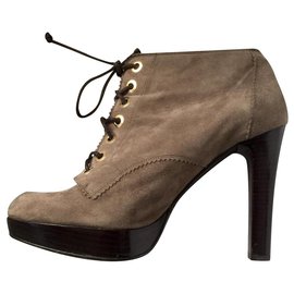 Stuart Weitzman-Suede ankle boots with scalloped detail-Taupe