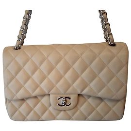Chanel Timeless Jumbo Bege