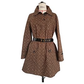 Nueva gabardina de Louis Vuitton nunca usada Castaño