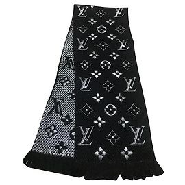 Louis Vuitton La logomania risplende di nero Nero