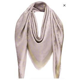 Louis Vuitton Il monogramma Louise Vuitton risplende Beige