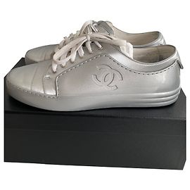 CHANEL SILVER SNEAKERS , Taille 40,5 Silber