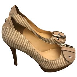 Guess Escarpins rayés Blanc Beige