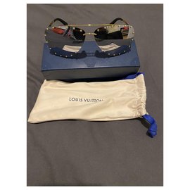 Louis Vuitton-Des lunettes de soleil-Argenté