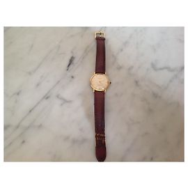 Movado silueta Dorado
