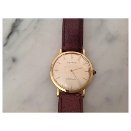 Movado-silhouette-Golden