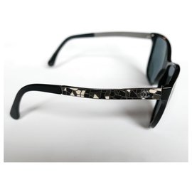 Chanel-Enamelled Arm Sunglasses-Black