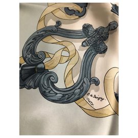 Hermès-Carré hermès-Beige,Blanc cassé,Gris anthracite,Bleu clair