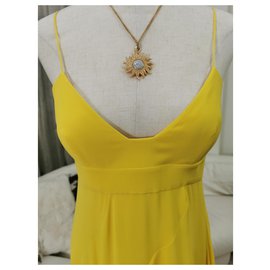 Dior-Kleider-Gelb