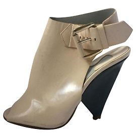 Chloé Chloe patent ankle boots Beige Cream