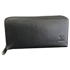 Louis Vuitton Zippy Black