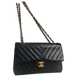 Chanel-Solapa clásica chevron vintage-Negro