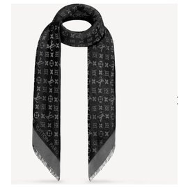 Louis Vuitton-M75123  Scialle Monogram Shine-Black