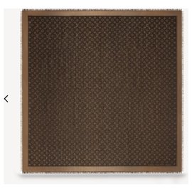 Louis Vuitton-M75122  Scialle Monogram Shine-Dark brown